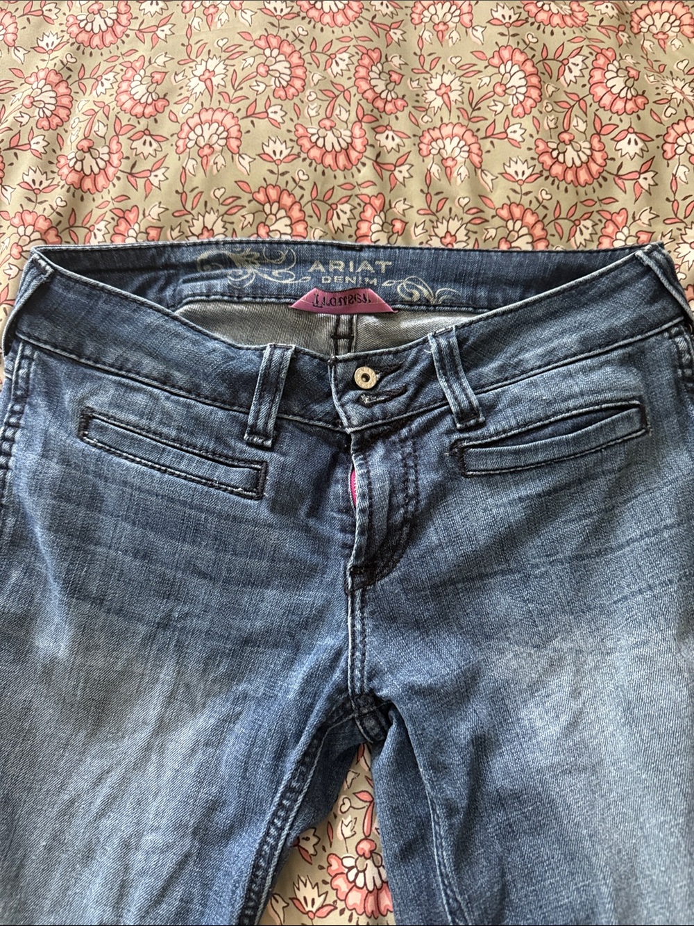 Ariat Women's Skinny Jeans in Faded Blue Wash
